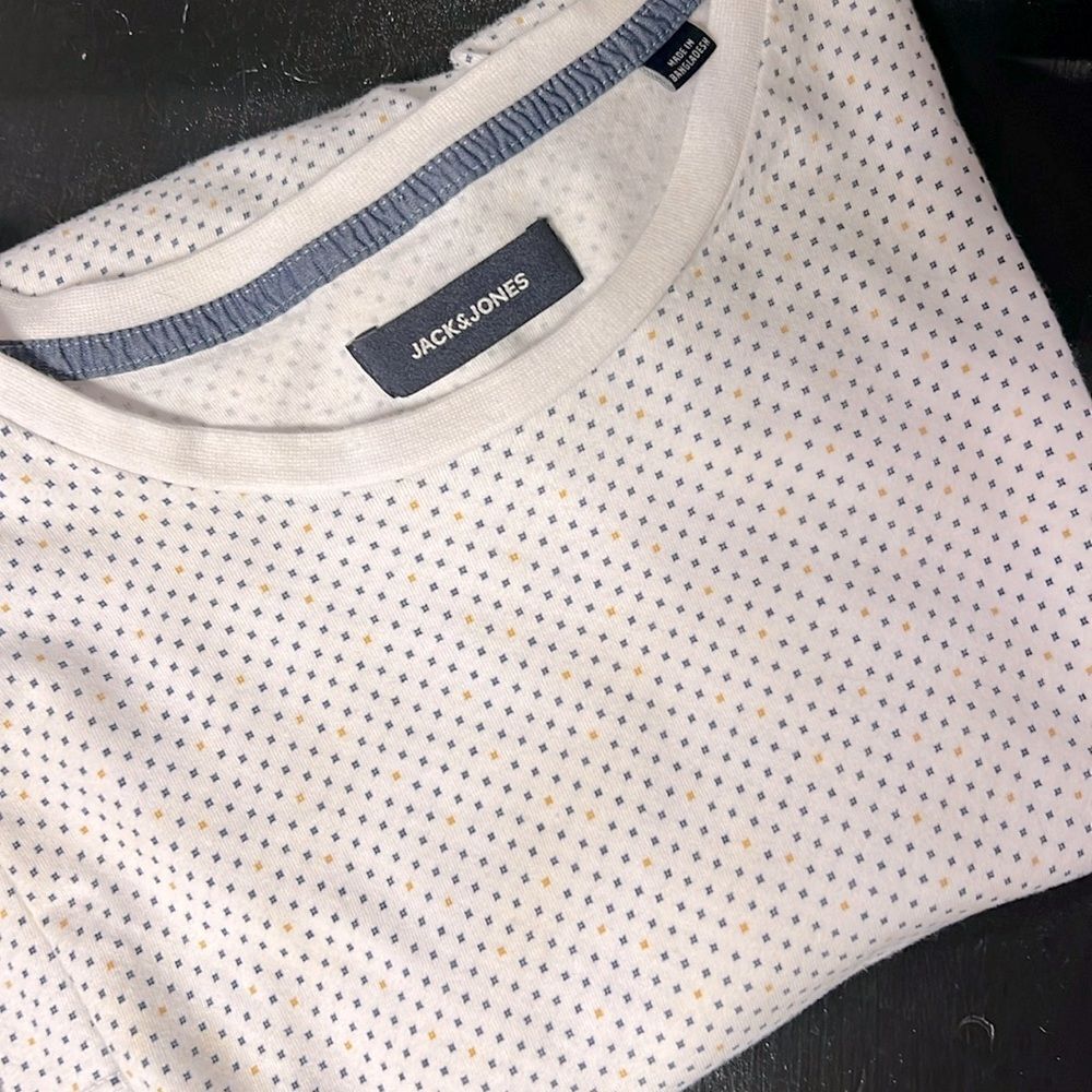 NWOT JACK&JONES Men's Medium Crew Neck T Shirt 100% Cotton Check Pattern